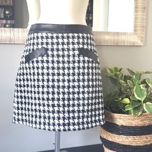 Houndstooth skirt